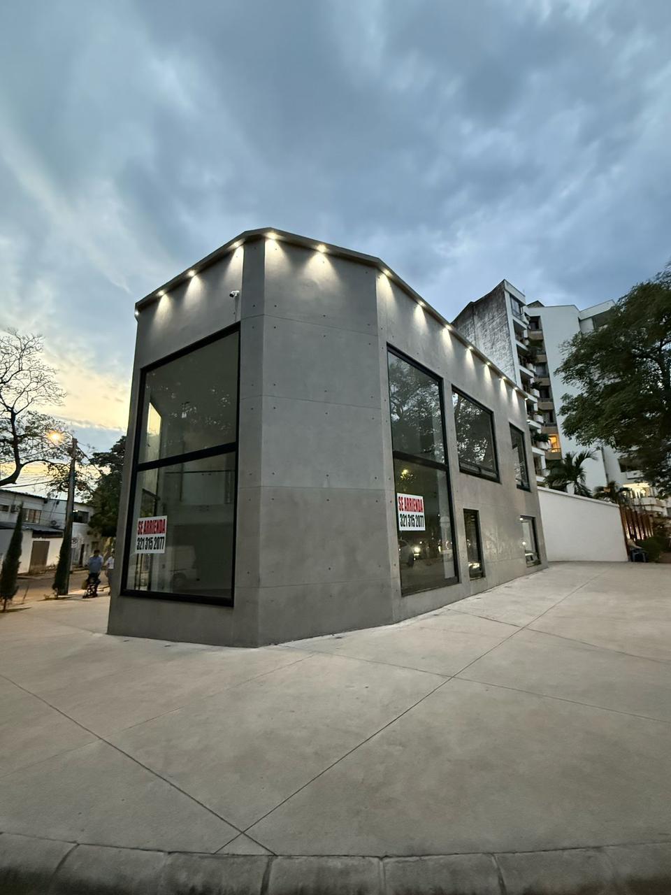 ARRIENDO LOCAL COMERCIAL LA TOMA