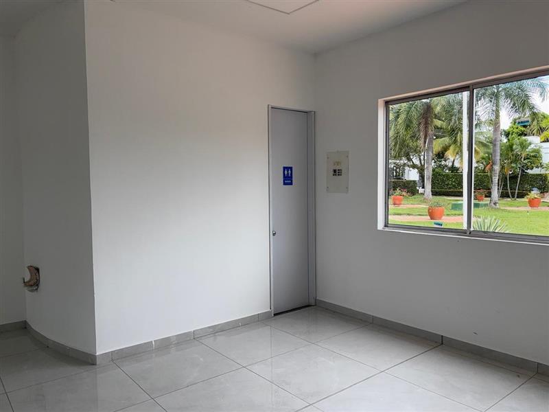 ARRIENDO LOCAL COMERCIAL BOSQUES DE CANTABRIA - Image 3