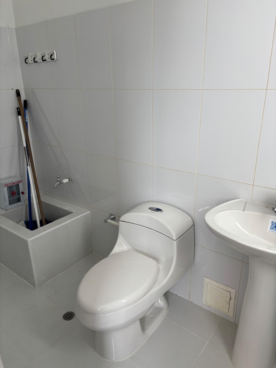 ARRIENDO LOCAL COMERCIAL BOSQUES DE CANTABRIA - Image 4