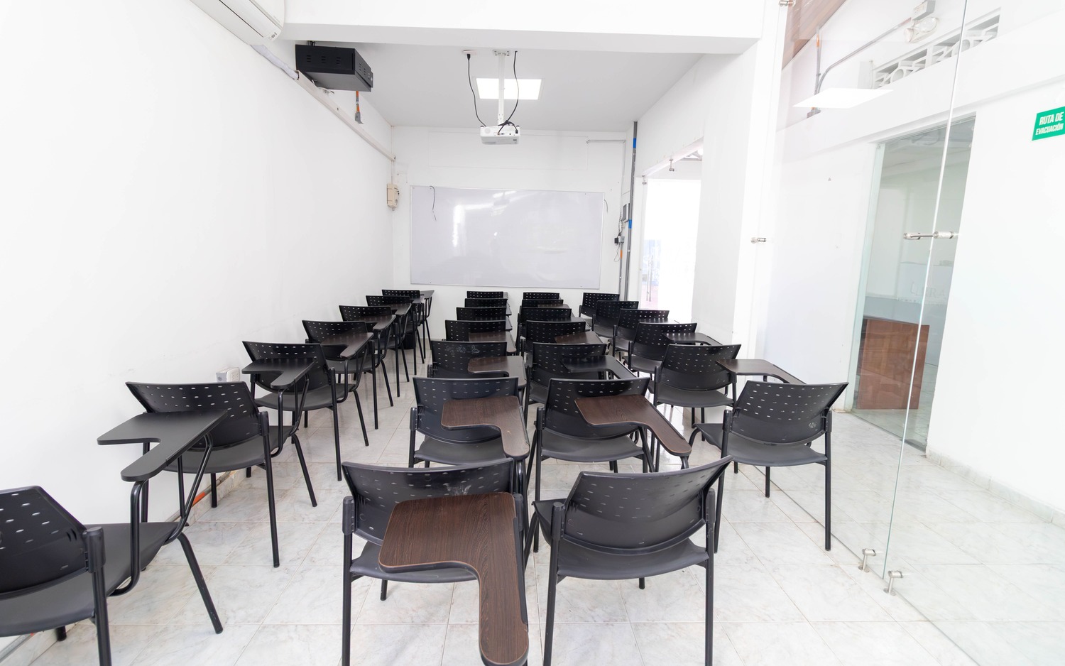 Inmueble Comercial en Venta - Image 5