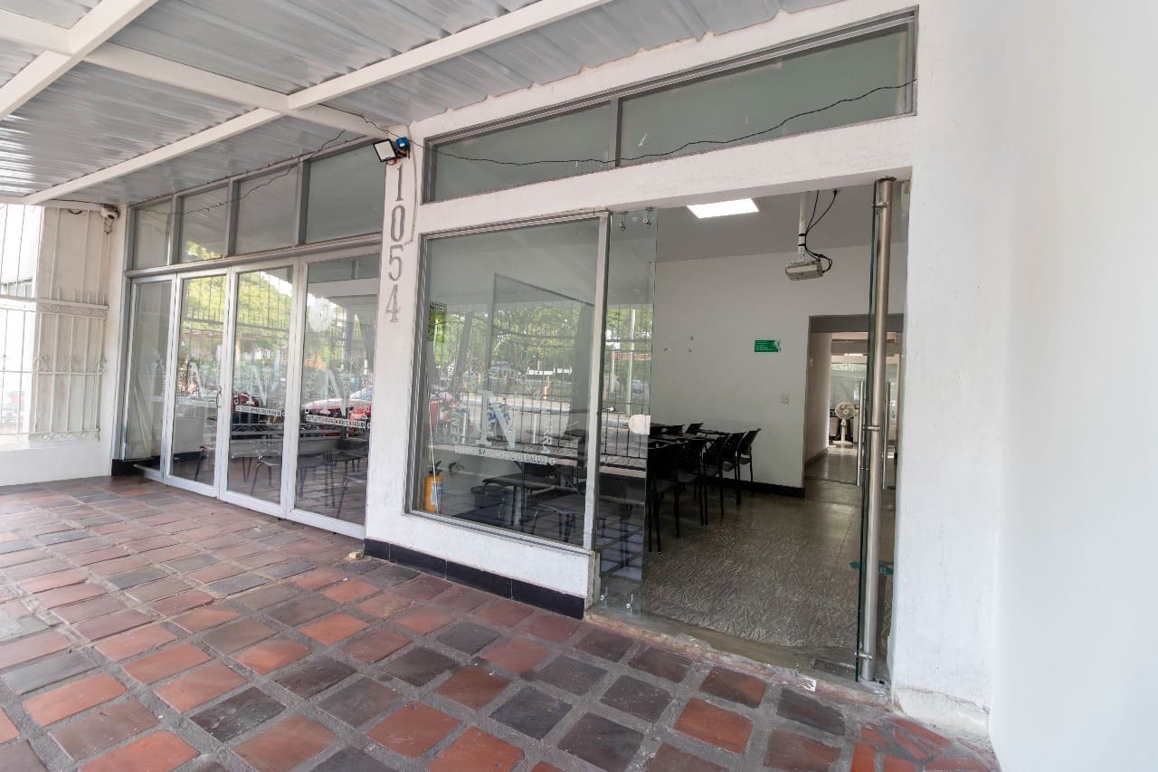 EN VENTA INMUEBLE COMERCIAL - Image 3