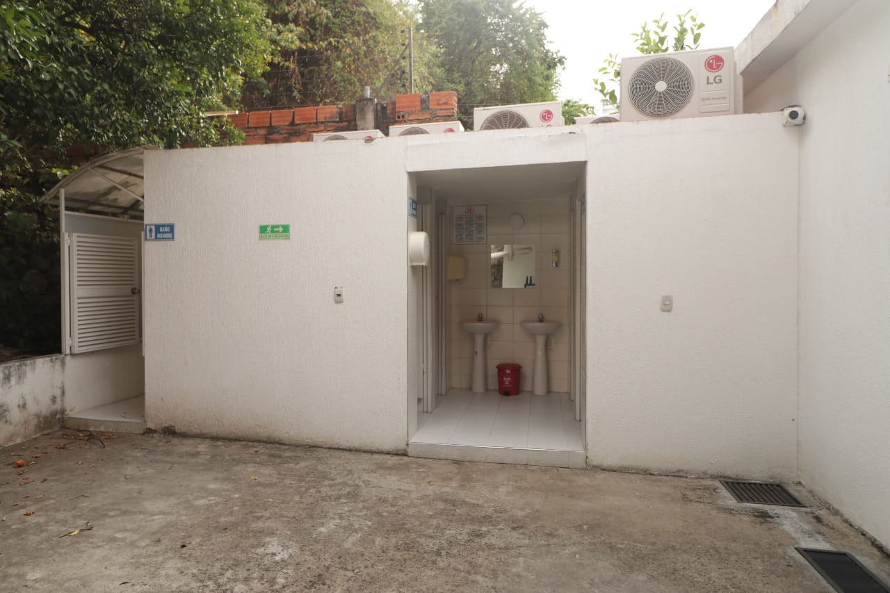 EN VENTA INMUEBLE COMERCIAL - Image 12