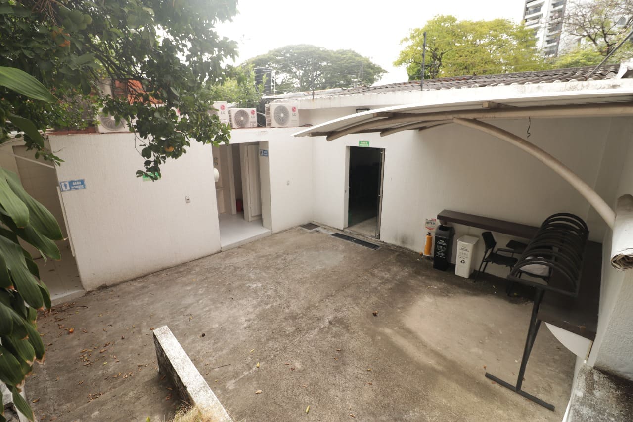 EN VENTA INMUEBLE COMERCIAL - Image 10